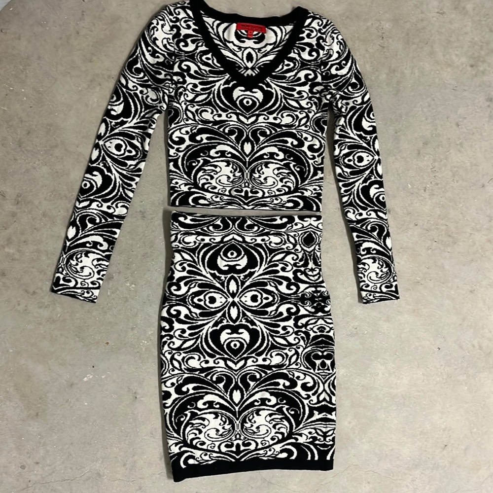 WOW COUTURE Black and White Bodycon Sweater Set Skirt and Top